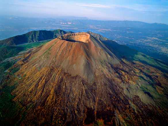 Sulla vetta del vulcano
